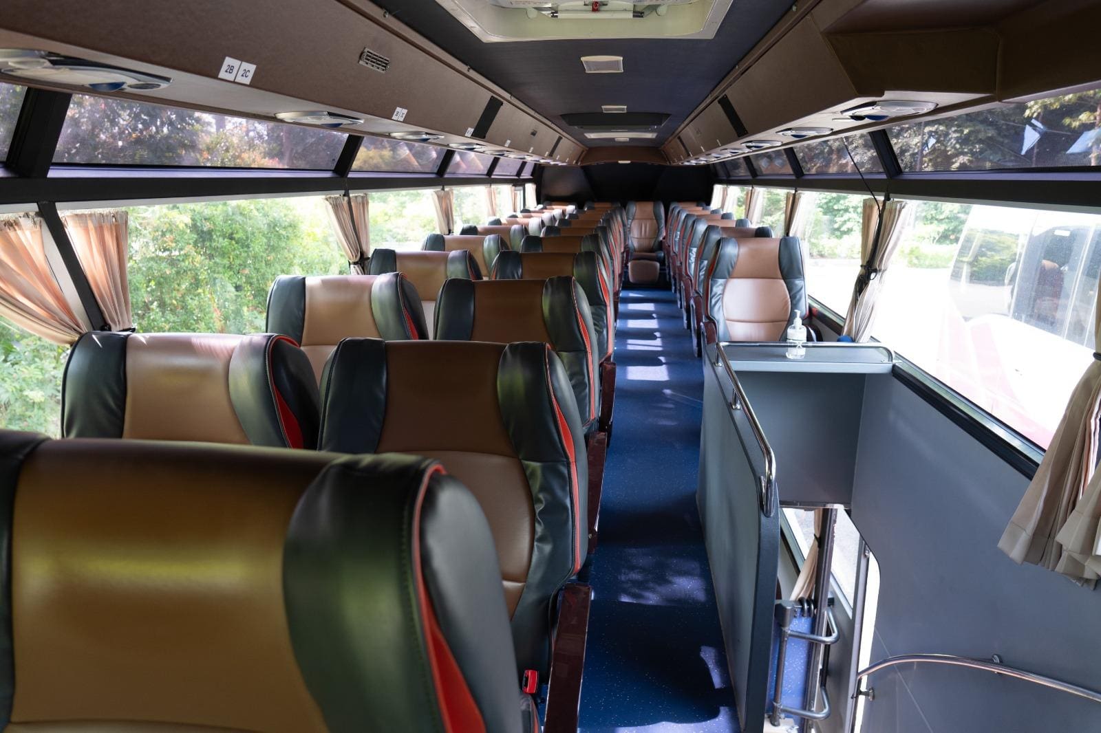 Luxury coach setting (2)